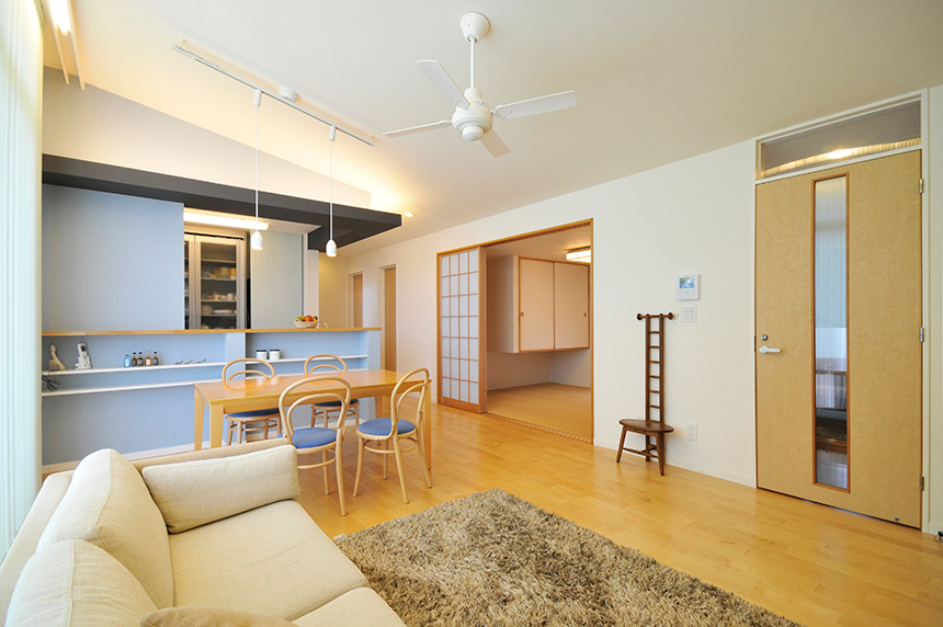 おばあちゃんと住む家・2階リビングダイニングの画像