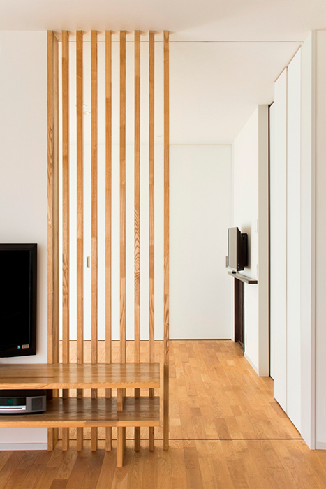 アクティブに暮らしを楽しむシニア世代の家・洋室画像